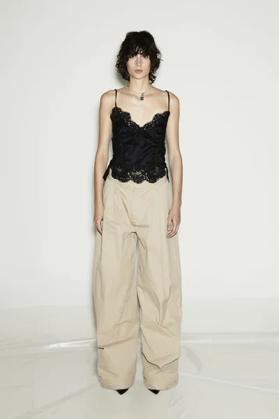 Look 18